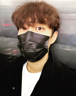 Yoon Doo-joon Instagram - 와씨 오늘 일요일인줄... 죄송함돠 기록 깨질뻔했다 연습끝나고 퇴근하면서 급하게 올려용 다들 좋은 밤 보내시구 내일 방랑자에서 만나요👍👍👍👍👍😳😳