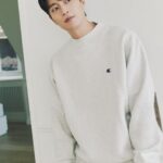 Yoon Doo-joon Instagram - 영광스럽게도 제가 너무 좋아하는 의류브랜드 #챔피온 의 모델이 되었습니다! 추운 가을 겨울 챔피온과 함께 따뜻하게 보내보아요~~~~~~~
