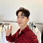 Yoon Doo-joon Instagram - 오늘 하루 종일 함께 해주신 라이트분들 너무 감사드립니다! 드디어 여섯시네요!!즐겨봅시다 !!건강하고 행복한 한 주 보내세요!!!