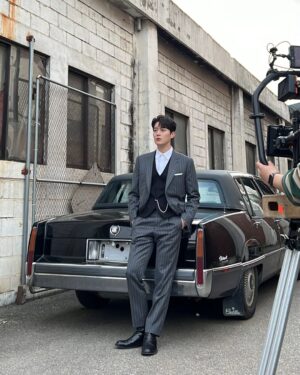 Yoon Doo-joon Instagram - 다들 엄청 피곤하고 힘든 월요일이지요? 

일상으로 돌아간 여러분들 화이팅!!!!!!!!!!