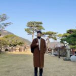 Yoon Doo-joon Instagram - 오늘은 많이 늦었지요! 아침부터 정신이 없네요!!! 곧 있을 티켓팅 화이팅!!! 모두들 원하는 자리 얻길 바라요!!!!