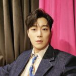 Yoon Doo-joon Instagram - 정신 없지만 너무 즐거웠던 활동 첫 주가 지나갔네요! 함께 응원해준 라이트 너무 고맙습니다! 이번주도 화이팅!!!!!으랏차!!