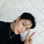 Yoon Doo-joon Instagram - 날씨가 많이 쌀쌀해졌습니다! 감기 조심하시구 이번주도 화이팅합시다👍👍👍👍💪💡
