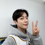 Yoon Doo-joon Instagram - 오늘 엄청 춥다고합니다! 단단하게 입고 추위를 이겨내보자구!!!!👍👍👍👍😆