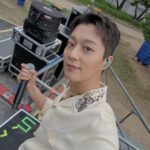 Yoon Doo-joon Instagram - 오늘부터 장마가 시작된다고 합니다! 우산 꼭 챙기시고 비 피해 없는 한 주가 되길 바라요👍😁