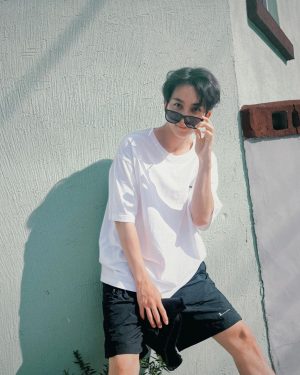 Jeonghan Instagram - 여름 끝인가 보다😎