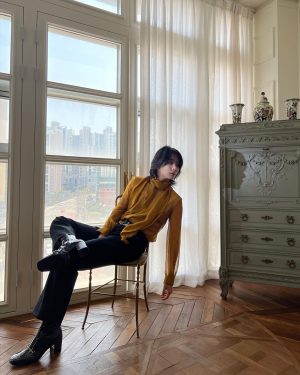 Jeonghan Instagram - @ellekorea 📸 비하인드 @ysl