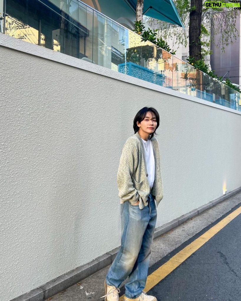 Yoon Jeong-han Instagram - 초로록🌿