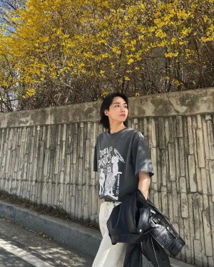 Jeonghan Instagram - 나리나리😎