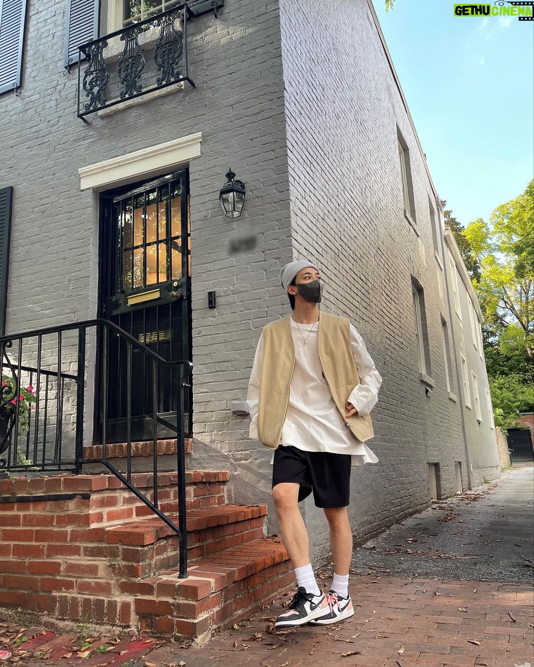 Yoon Jeong-han Instagram - Washington DC 😆 Washington D.C.