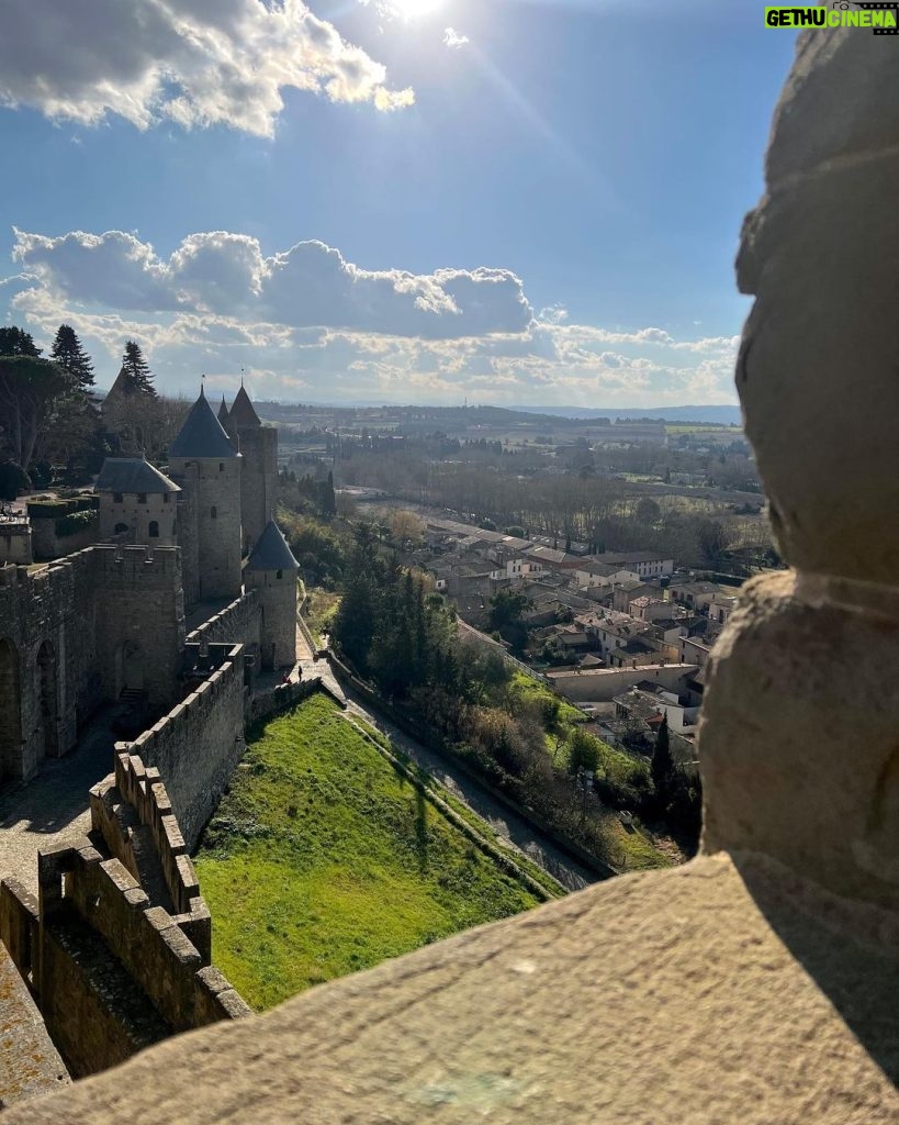 Yoon Jeong-han Instagram - carcassonne chateau comtal