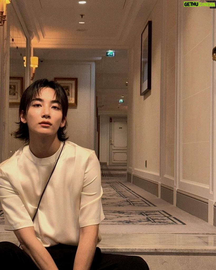 Yoon Jeong-han Instagram - SAINT LAURENT SHOW. MEN'S FW24 PARIS sophisticated😎