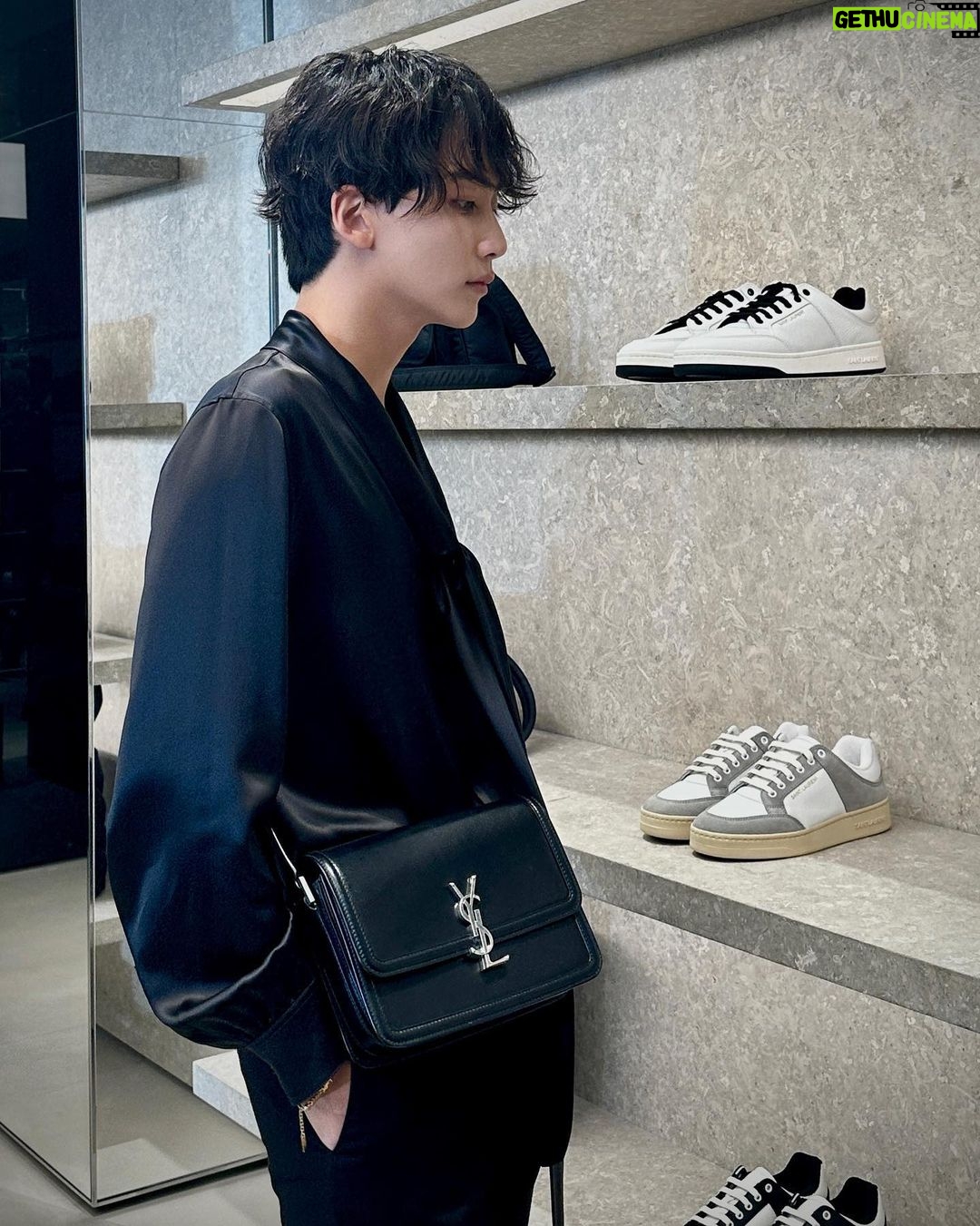 Yoon Jeong-han Instagram - @ysl @anthonyvaccarello 📸