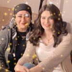 Yosra El Lozy Instagram - وفى نهاية الموسم الرمضاني، أحب أشكر فريق العمل بتاعى اللى دايما واقف جنبى و فى ضهرى فى السراء و الضراء 😂😂 @omnyiaa_mohmed @mmrymhshm