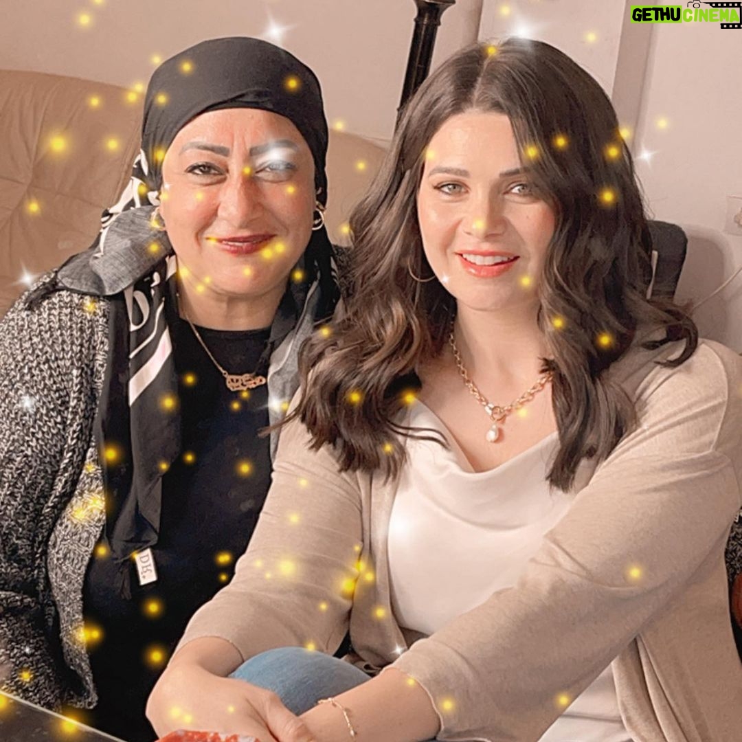 Yosra El Lozy - 68.5K Likes - وفى نهاية الموسم الرمضاني، أحب أشكر فريق العمل بتاعى اللى دايما واقف جنبى و فى ضهرى فى السراء و الضراء 😂😂 @omnyiaa_mohmed @mmrymhshm