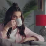 Yosra El Lozy Instagram - كل مرحلة فى حياتى كان ليها ظروف مختلفة، بس اتعلمت حاجات كتير. أنا امبارح.. غير النهارده.. غير بكره! بتغير كل يوم واحتياجاتي أكيد هى كمان بتتغير، لكن عنايتي ببيتي مابتتغيرش. هوفر بالتكنولوجيا الإيطالية فاهماني وعارفاني مهما إحتياجاتي اختلفت. #هوفر_فاهماني_وعارفاني #WashTheWayYouLive @hooveregypt