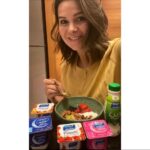 Yosra El Lozy Instagram - رمضان ميكملش من غير زبادي المراعي لأنه مش زي أي زبادي .. دايماً بأعلى جودة و 100% طبيعي .. معاك انت و عيلتك في أي وقت سواء علي الفطار و السحور! أنا شخصياً بحب اكله بالفواكه و الجرانولا و العسل علي السحور. زى فى الصورة كده بالظبط :) إنتم بقى بتحبوا تاكلوه ازاى؟ Ramadan is not complete without Almarai Yogurt. It truly is like no other, with it’s extremely high quality AND it is 100% natural. Always with you & your Family throughout the day, whether during Iftar or Sohour. I personally love to eat it with fresh fruit, granola and honey for Sohour How do you like to eat it? @almaraiegypt #ثقي_في_اختياراتك_ثقي_في_المراعي #حلي_رمضانك_مع_تريتس