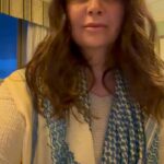 Yosra El Lozy Instagram - سعيدة جداً بإصدار كتاب "لمّا رقصت دليلة"، واتمنى يكون فيه كتب تانية عن القدرات الخاصة أو الإحتياجات المختلفة باللغة العربية لأنى شخصياً كنت بعانى عشان ألاقى قصص تحسس دليلة إنها مُمَثلة فى الكتب أو الأعمال الفنية. الكتاب موجود بمعرض الكتاب جناح ديوان صالة ١ شكراً للكاتبة ميراندا بشارة، والرسامة تسنيم مرغني، و شكراً دار مرح لكتب الأطفال @miranda_beshara @tasneem_marghani @marahpublishinghouse #deafawareness #deaf #الصم_وضعاف_السمع Representation Matters 🤟🏽