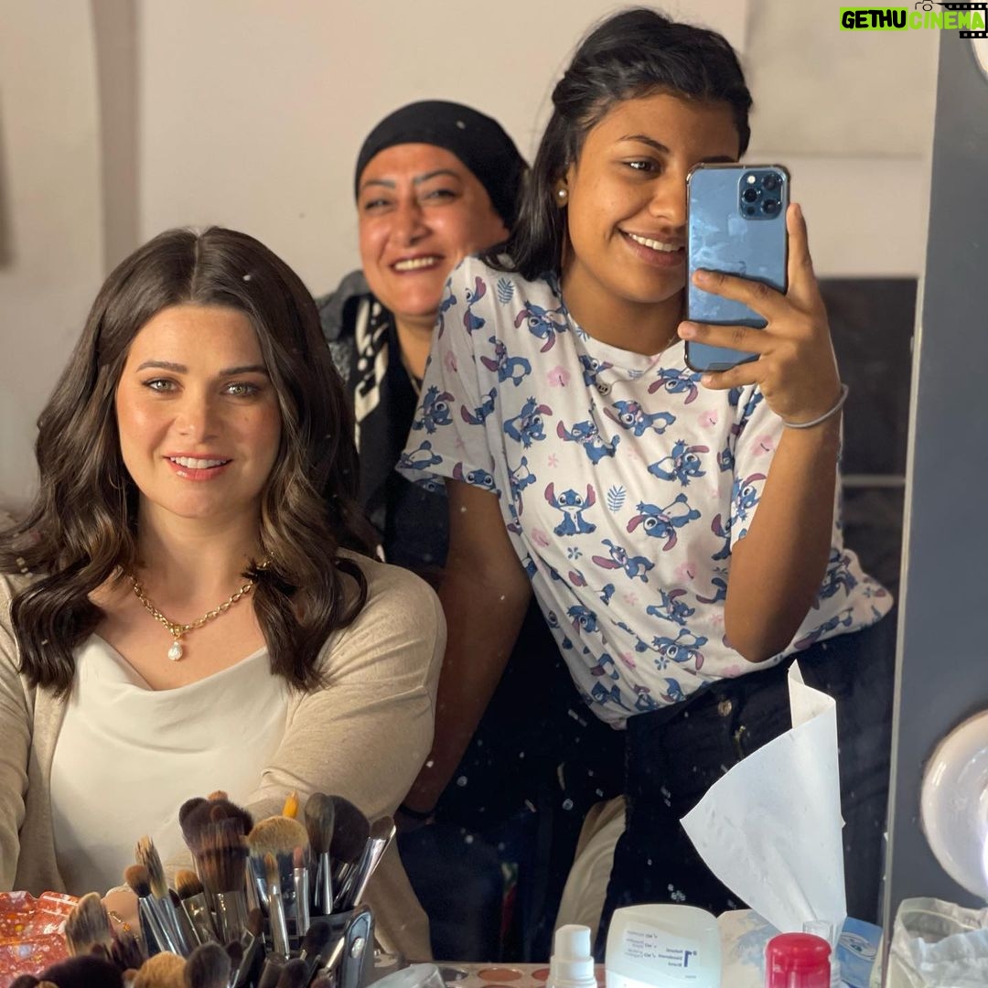 Yosra El Lozy - 68.5K Likes - وفى نهاية الموسم الرمضاني، أحب أشكر فريق العمل بتاعى اللى دايما واقف جنبى و فى ضهرى فى السراء و الضراء 😂😂 @omnyiaa_mohmed @mmrymhshm