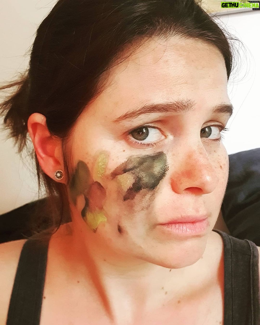 Yosra El Lozy - 72.8K Likes - و آدى آخرة القعدة فى البيت مع العيال...🤣
#lockdown2020 #pandemic #stayhome #staysafe #motherhood