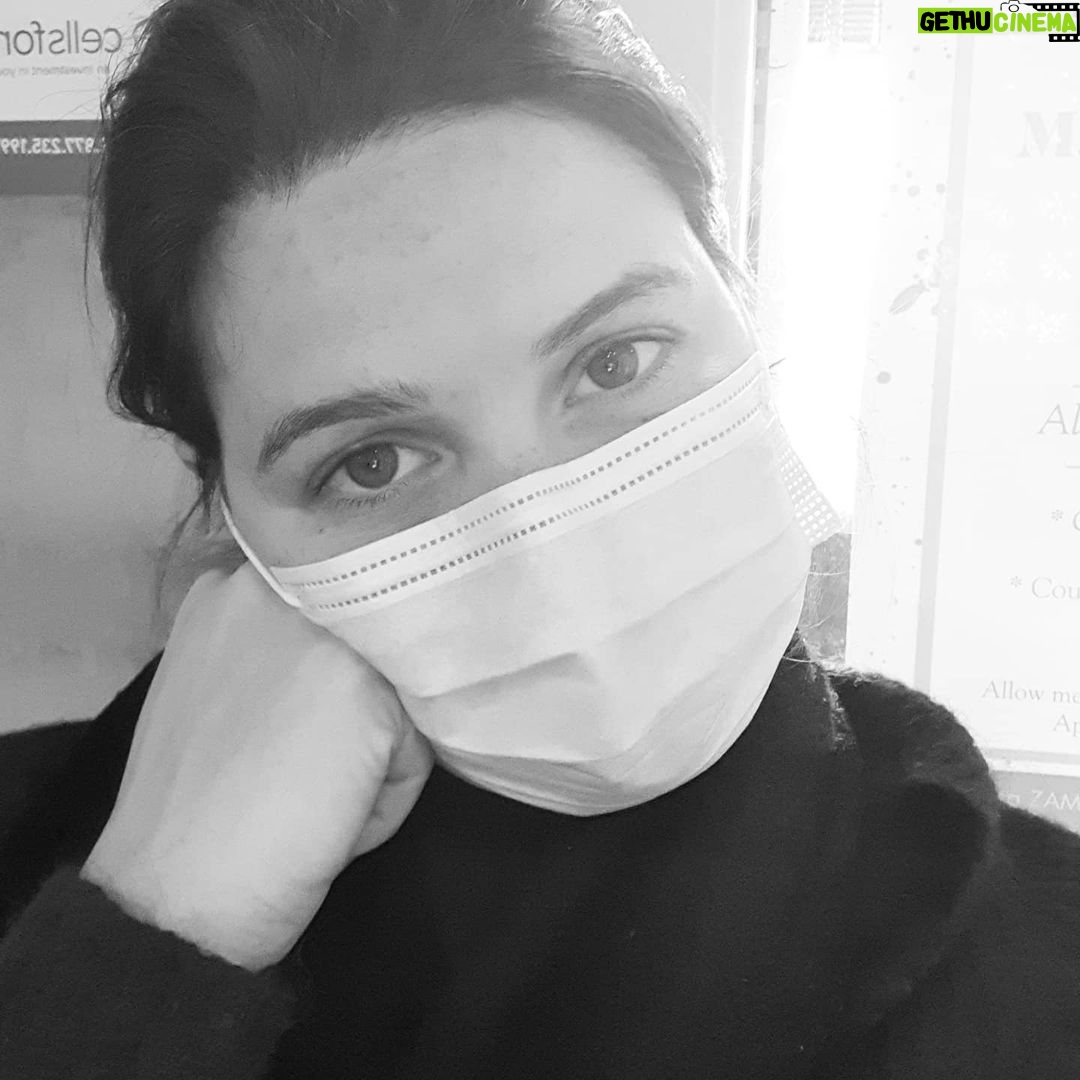 Yosra El Lozy Instagram - That's what I look like when I go to the Dr. #staysafe @jrmalek Aimless picture of me putting my fist on my cheek 🤭