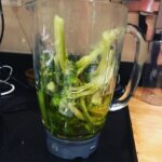 Yosra El Lozy Instagram - So while everyone is at the Gouna film festival opening, I am enjoying a calm evening and cooking broccoli soup 🥦🥦😂 #gff #elgouna #actress #star #mum فى حين إن معظم زملائى فى افتتاح مهرجان الجونة، أنا بقى قاعدة مأنتخة فى البيت و بأعمل شوربة بروكلى 🥦🥦🥦
