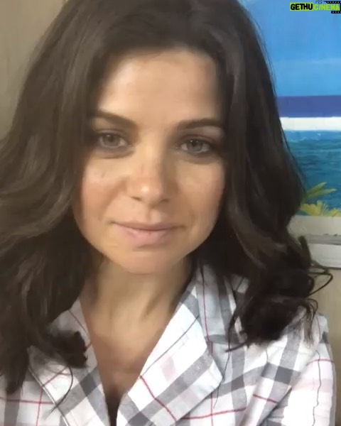 Yosra El Lozy Instagram - لسه التصوير مستمر.. رغم إنى لابسة بيجاما 😂😂