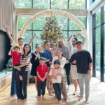 Yuanita Christiani Instagram - Nongkrong rasa staycation😂 Makasih tuan rumah kesayangan sudah rela rumahnya diacak-acak @sandradewi88 🤪 Kami terlalu nyaman dan MENOLAK pulang sejujurnya, gak berminat buka kos2an gitu disana?😂