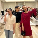 Yuanita Christiani Instagram - Barisan tim hore! Banyak selamat buat @minimal_stores X @sandradewi88 💃👏