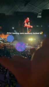 Yuanita Christiani Instagram - Just from last night!!! Seru banget with this best crew 🤗🔥 Chris Martin is such a performer! Suaranya stabil dan tetep bisa ngelawak terus. Stage shownya wow! 🎆 Pantesan masuk one of bucketlist before you die. Gimana yang ikut tadi malem juga ?? #coldplay #nationalstadium #skyfullofstars #ColdplaySG #ColdplaySingapore National Stadium, Singapore