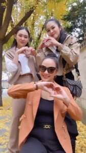 Yuanita Christiani Instagram - Seoul day 3 🫶🏻 Berhasil menjebak 2 orang ini ikut bikin reels ini haahaa