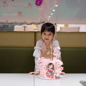 Yuanita Christiani Instagram - Selamat ulang tahun ke-4 @ariellalenorawiguna cintanya mami sepanjang masa❤️ Diberkati masa depanmu. Tuhan Yesus sayank & menjaga Ariella selalu🙏🏻