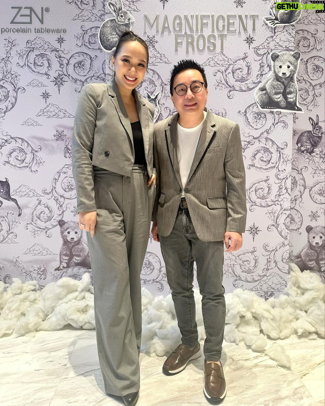 Yuanita Christiani Instagram - Along with lovely peeps at the latest collaborations of @sandradewi88 X @zentableware event ππ«Άπ»
