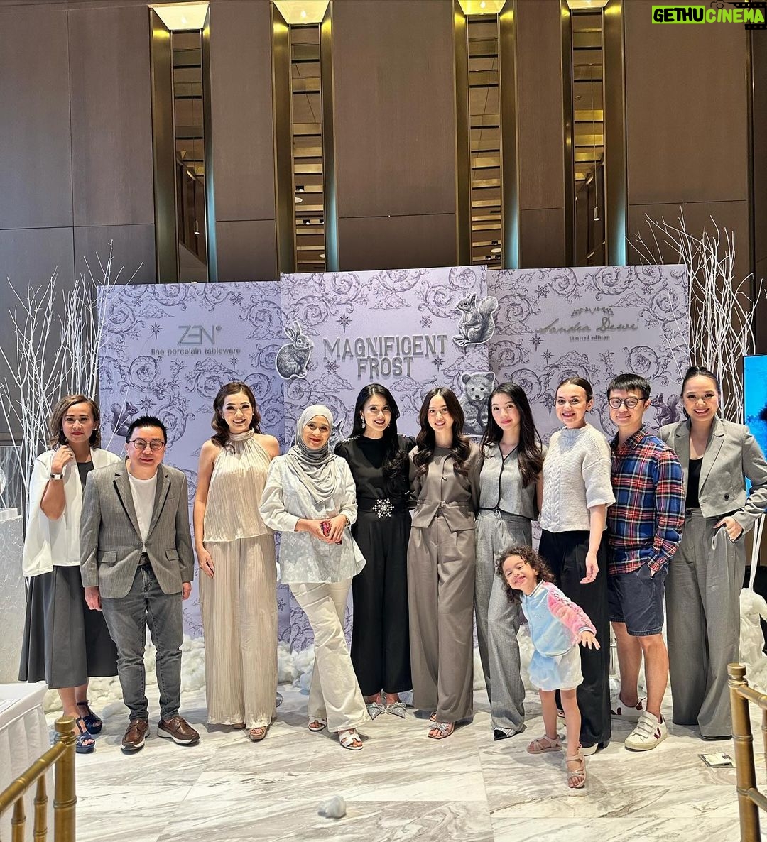 Yuanita Christiani Instagram - Along with lovely peeps at the latest collaborations of @sandradewi88 X @zentableware event ππ«Άπ»