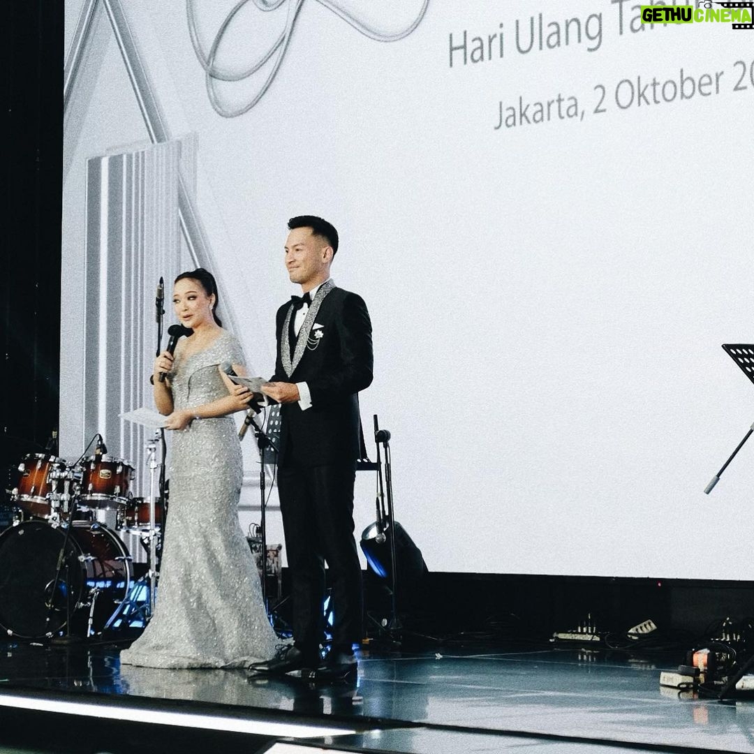 Yuanita Christiani Instagram - Gala Dinner ✨ . Dress @cynthiatan__ Brushed @ay.mua Hair @ay.mua