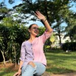 Yuanita Christiani Instagram - Good morning world😍 I'm so in love with this two tone color top from @ariellainstyle. Super cute💋