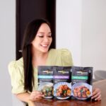 Yuanita Christiani Instagram – Sudah coba lauk praktis terbaru dari happYCheeks?

Ada 3 menu lezat yang bisa kamu pilih:
✨Balinese Red Chicken
✨Javanese Spicy Chicken
✨Lado Mudo Smokey Mackarel

Lauk lezat super praktis, siap dalam 2 MENIT saja! SANGAT AMAN dikirim ke seluruh Indonesia & juga luar negeri.

Tunggu apa lagi, langsung aja check out di marketplace kesayangan kamu dengan klik link pada bio @happycheeksofficial 😁💛

#happycheeks #selaluada Jakarta, Indonesia