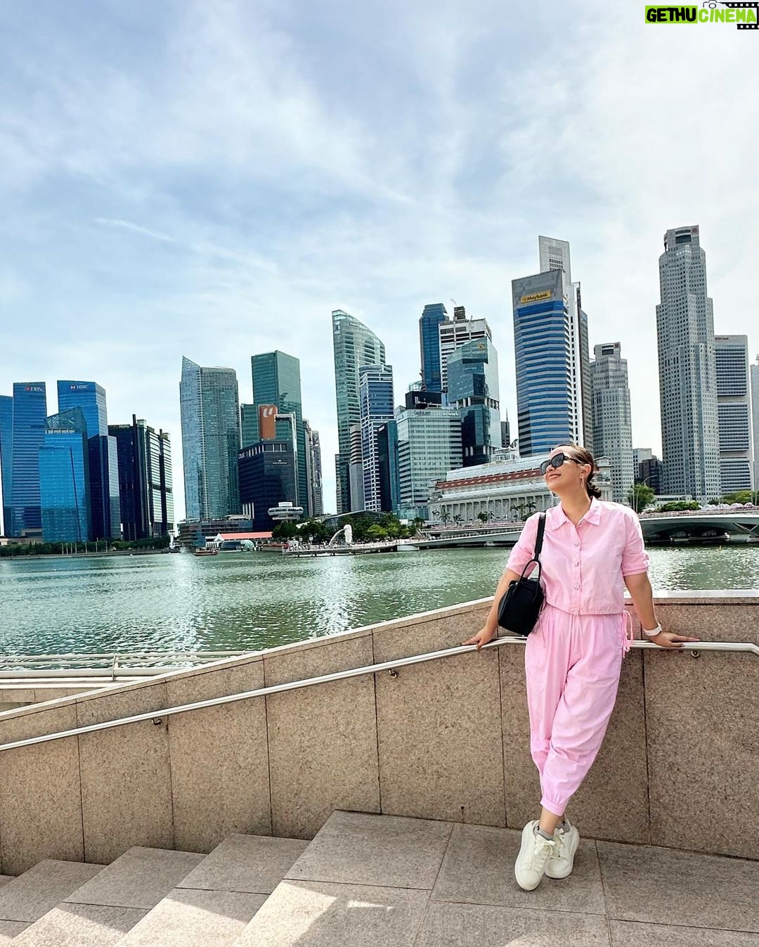 Yuanita Christiani Instagram - Serem ada yang ngambek diajak foto mulu, akhirnya jadi penampakan di slide akhir👻🤣 . my outfit @ariellainstyle