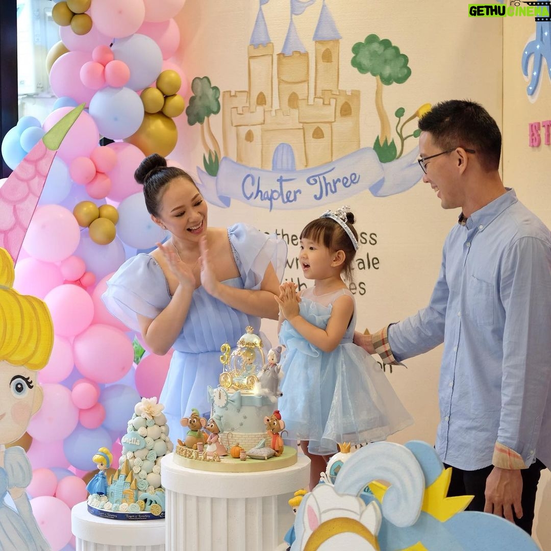 Yuanita Christiani Instagram - Akhirnya hari yang ditunggu-tunggu ayiewa datang juga❤️ @ariellalenorawiguna special request dari yang ulang tahun temanya maunya Cinderella, warna harus blue & pink, characters yang wajib ada pokoknya sesuai request yang mulia🤣