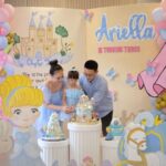 Yuanita Christiani Instagram - Akhirnya hari yang ditunggu-tunggu ayiewa datang juga❤️ @ariellalenorawiguna special request dari yang ulang tahun temanya maunya Cinderella, warna harus blue & pink, characters yang wajib ada pokoknya sesuai request yang mulia🤣