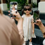 Yuanita Christiani Instagram - Adududuuhh... anak gadis pak Indra mulai banyak tingkah🤣 juara banget deh ini @sweet.escape jepretnya hahaha. Ini baru sebagian kecil, masih buanyaakk banget yang bikin gemes sampe pusing mau post yang mana, helep!🤣 Slide berapa yang paling gemoy?
