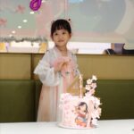 Yuanita Christiani Instagram - Selamat ulang tahun ke-4 @ariellalenorawiguna cintanya mami sepanjang masa❤️ Diberkati masa depanmu. Tuhan Yesus sayank & menjaga Ariella selalu🙏🏻