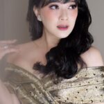 Yuanita Christiani Instagram - In a world where you can be anything, please be kind to one another🫶🏻✨ . Bronze dress @cynthiatan__ Brushed @karenshenna.makeup Hair @hairdo_j