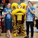 Yuanita Christiani Instagram - Happy Chinese New Year. Gong Xi Gong Xi🏮🎊. . The Wiguna's Outfit @claire.ateliers x @chelseaoliviaa @cynthiatan__