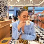 Yuanita Christiani Instagram - Ngopi sore sama "Ariella"🙃 Marina Bay Sands Singapore