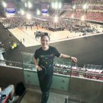 Yuanita Christiani Instagram – Salam sobat martin! #coldplaysingapore 
.
👚 @viviang.collection National Stadium, Singapore