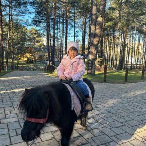 Yuanita Christiani Instagram - Let the world hear you Rarwwrr!!! Dino park Zlatibor