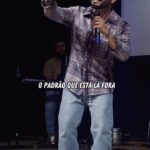 Yudi Tamashiro Instagram - O mundo tenta esconder seus problemas com uma falsa felicidade, mas Cristo faz o contrário: mostra os problemas e ajuda na cura❤️‍🔥