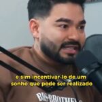Yudi Tamashiro Instagram - Nesse momento o Yudi falou no nosso podcast sobre a importância de apoiarmos a nova geração a encontrar os seus sonhos e lutarem por eles! Temos uma geração de jovens e crianças no Japão que podem se desenvolver e se destacar mesmo sendo estrangeiros no território japonês e é muito importante prezarmos por isso nesses dias! Siga a página do @pod.kakehashi, se inscreva no canal do YouTube e assista o episódio completo! このシーンでは、タマシロ・ユウジさんが、次の世代が夢を見つけて、そのために戦うことを励ます大切さについて語ってくださいました！ 現在日本で生きる外国人の若い世代多くは、日本で暮らしながらも、活躍できる素質を持っている子達が多く、私たちはこれを大切にしていく必要があります！ ぜひ、@pod.Kakehashi をフォローし、Youtubeチャンネルにも登録をして、フルでこの動画をご視聴ください！ . . . PATROCINADORES: @shine.gifu @customshop_gstyle @alenawate @_designys @mrbrandcoffee @takami_foods @ligiaassuncaoh @editoravindejp