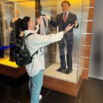 Yudi Tamashiro Instagram - “Só subirá na vida quem tiver a humildade de descer quantas vezes forem necessárias.” -Silvio Santos❤️ SBT - Sistema Brasileiro De Televisão